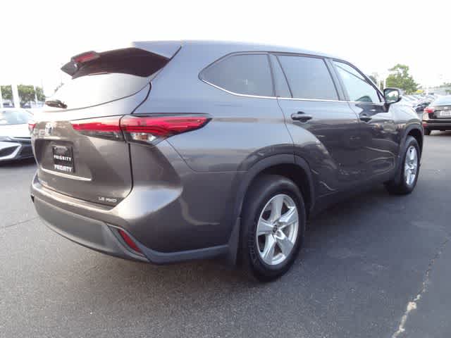 2022 Toyota Highlander LE
