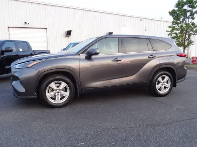 2022 Toyota Highlander LE