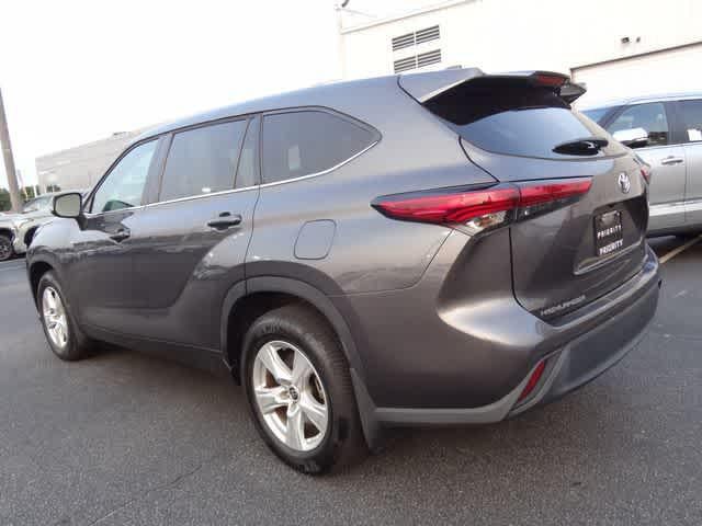 2022 Toyota Highlander LE