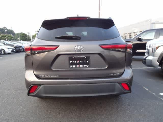 2022 Toyota Highlander LE