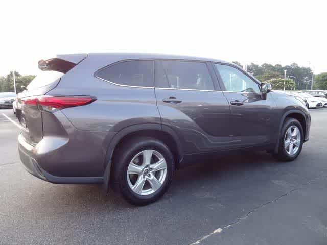 2022 Toyota Highlander LE