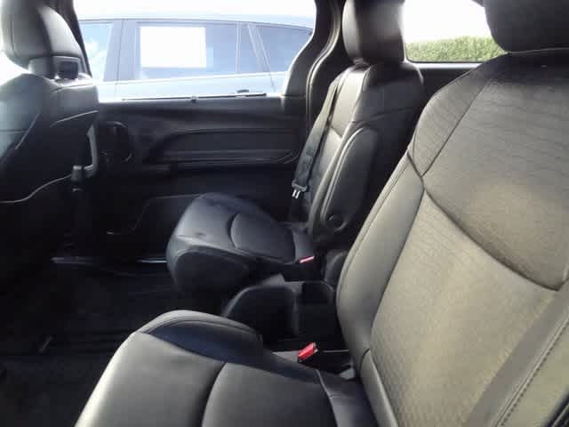 2025 Toyota Sienna Woodland Edition