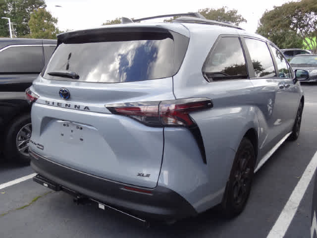 2025 Toyota Sienna Woodland Edition