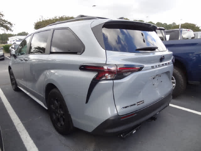 2025 Toyota Sienna Woodland Edition