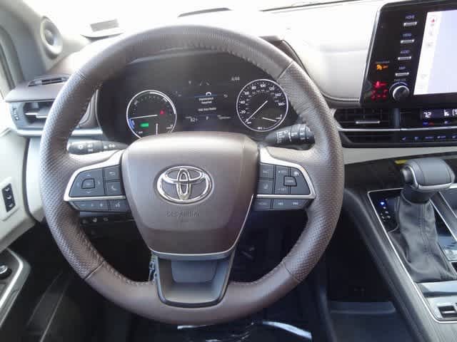 2023 Toyota Sienna Platinum