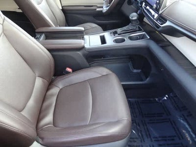 2023 Toyota Sienna Platinum