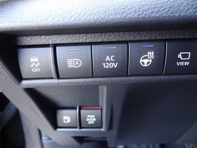 2023 Toyota Sienna Platinum