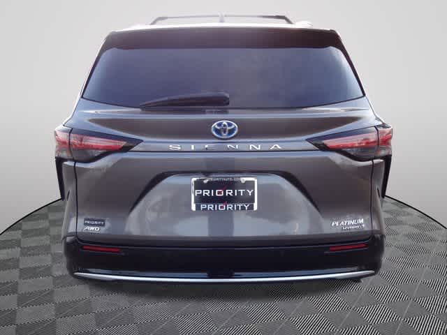 2023 Toyota Sienna Platinum