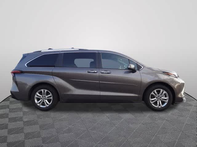 2023 Toyota Sienna Platinum
