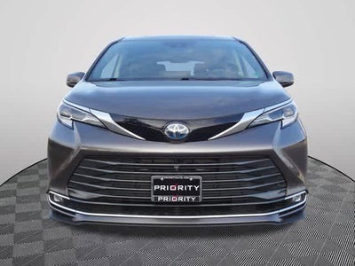 2023 Toyota Sienna Platinum
