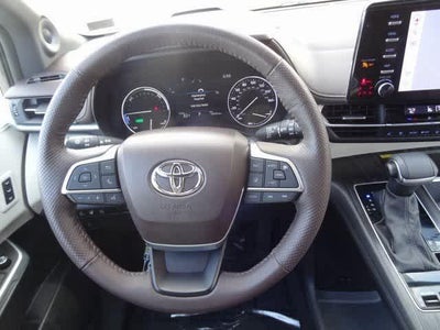 2023 Toyota Sienna Platinum