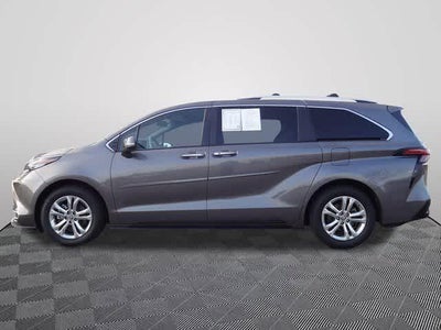 2023 Toyota Sienna Platinum
