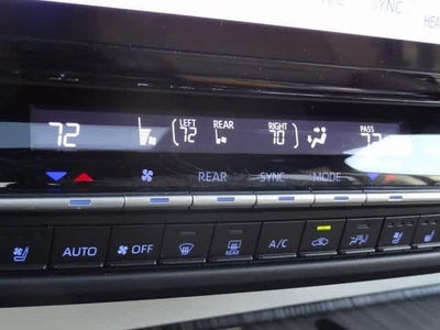 2023 Toyota Sienna Platinum