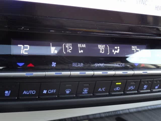 2023 Toyota Sienna Platinum