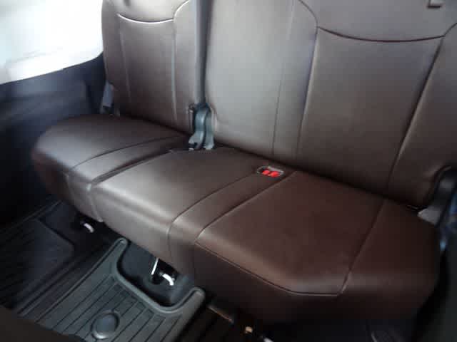2023 Toyota Sienna Platinum