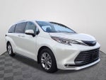 2023 Toyota Sienna Platinum