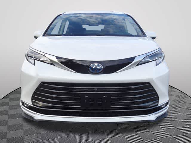 2023 Toyota Sienna Platinum