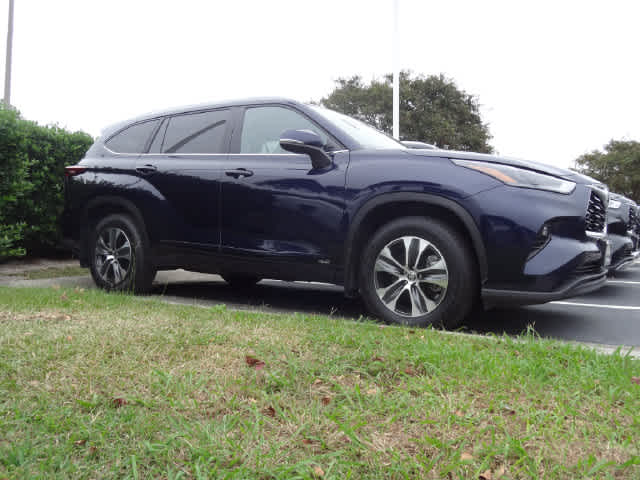 2026 Toyota Highlander Hybrid XLE