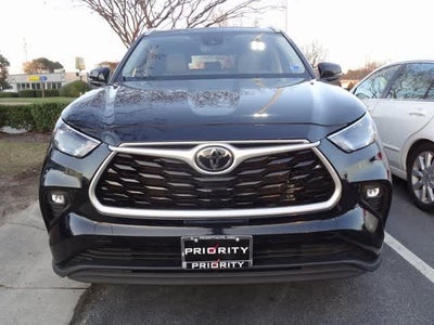 2023 Toyota Highlander XLE