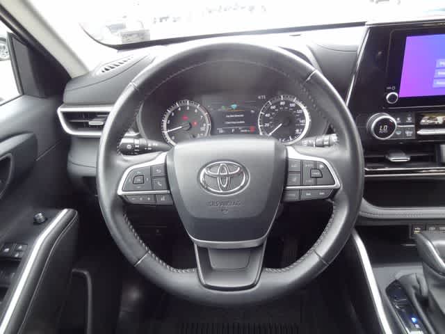 2025 Toyota Highlander LE