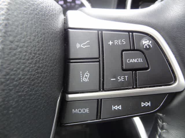 2025 Toyota Highlander LE