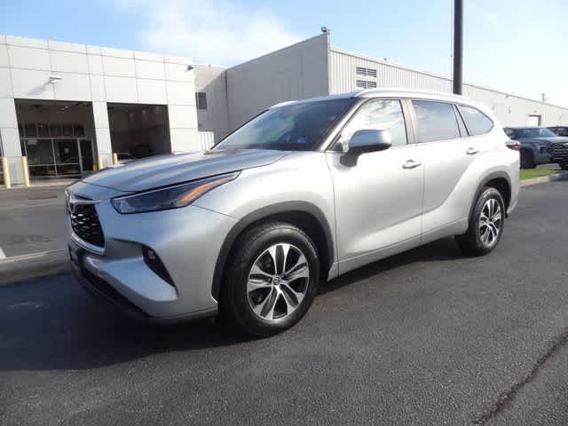 2025 Toyota Highlander XLE
