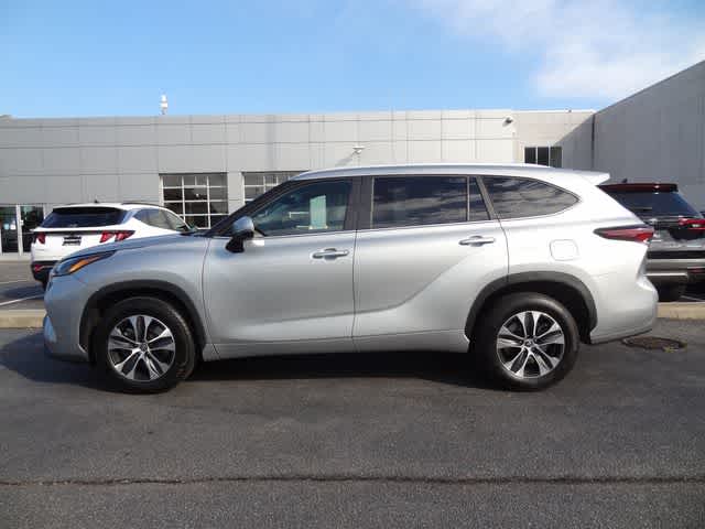 2025 Toyota Highlander XLE