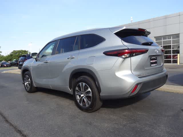 2025 Toyota Highlander XLE