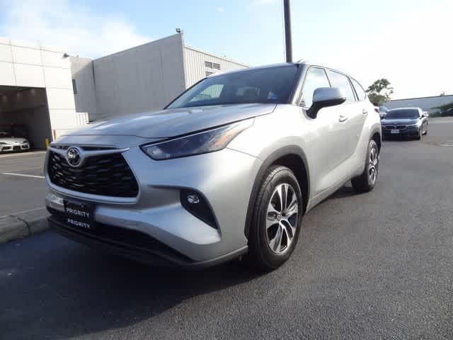2025 Toyota Highlander XLE