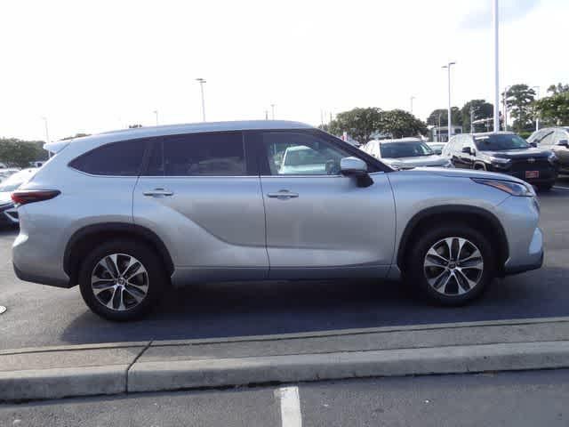 2025 Toyota Highlander XLE