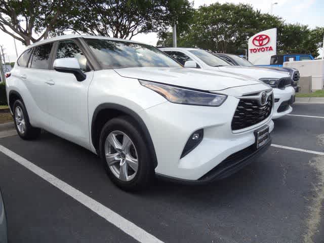 2023 Toyota Highlander LE