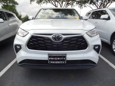 2023 Toyota Highlander LE