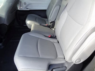 2025 Toyota Sienna XLE