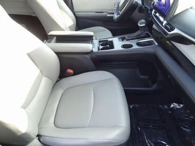 2025 Toyota Sienna XLE