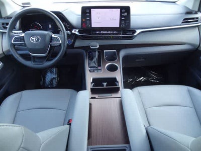 2024 Toyota Sienna XLE