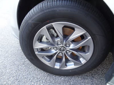 2024 Toyota Sienna XLE