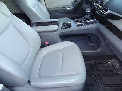 2024 Toyota Sienna XLE