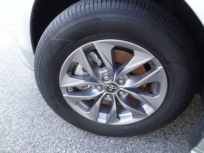 2024 Toyota Sienna XLE