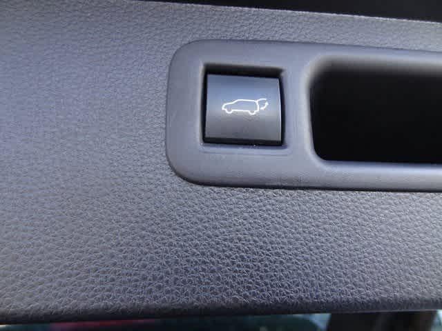 2023 Toyota Highlander Hybrid LE