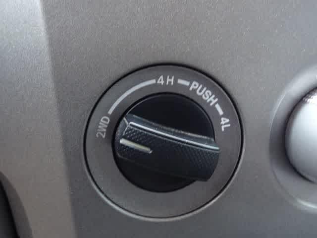 2010 Toyota Tundra Dbl 5.7L V8 6-Spd AT (Natl)