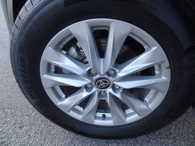 2025 Toyota Corolla Cross LE