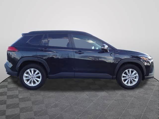 2025 Toyota Corolla Cross LE