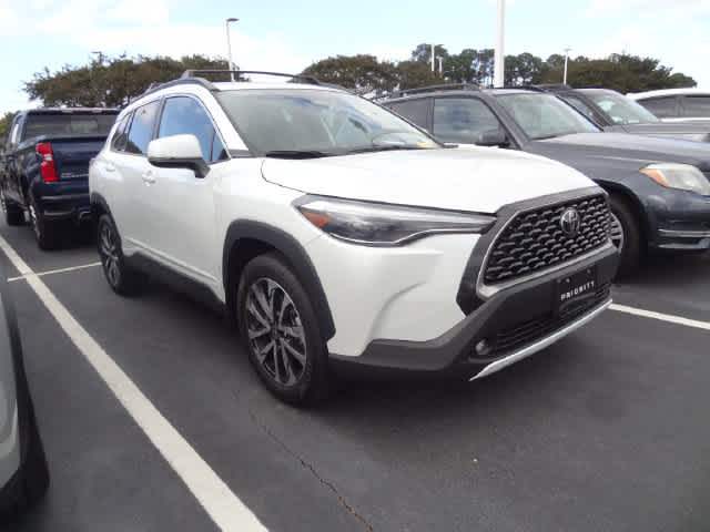 2024 Toyota Corolla Cross XLE