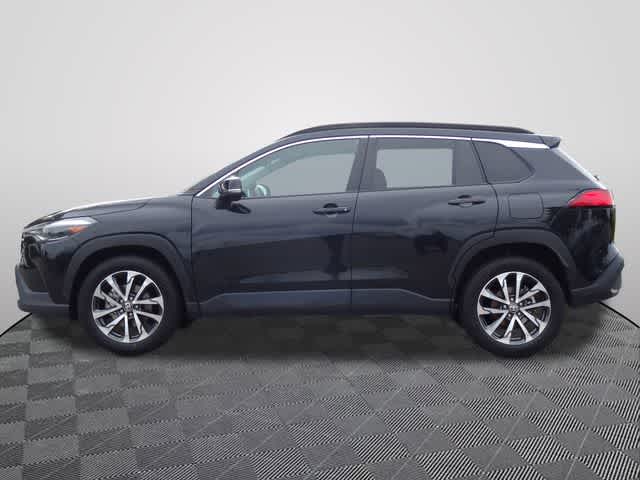 2025 Toyota Corolla Cross XLE