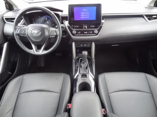 2025 Toyota Corolla Cross XLE