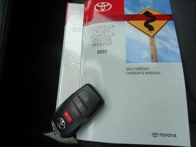2025 Toyota Corolla Cross XLE