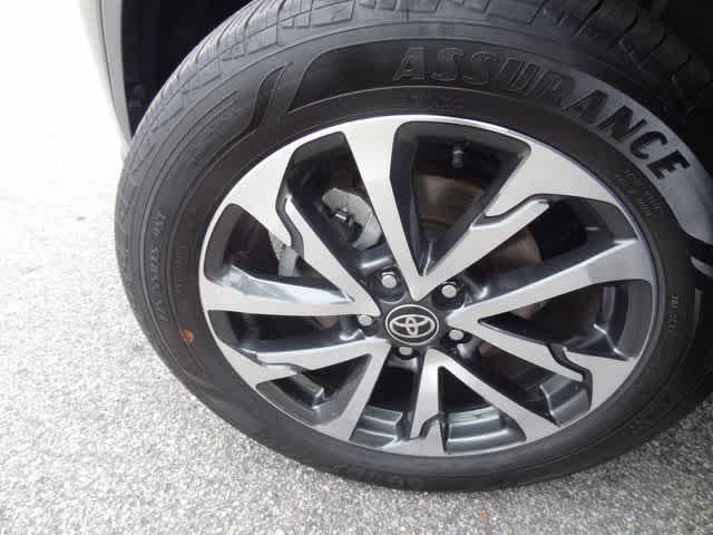 2025 Toyota Corolla Cross XLE