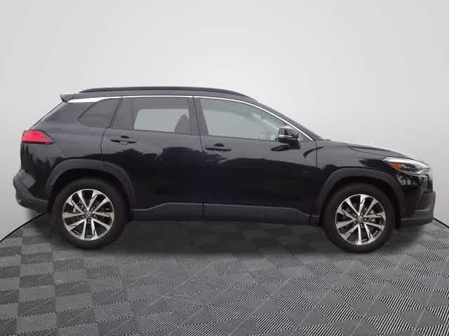 2025 Toyota Corolla Cross XLE