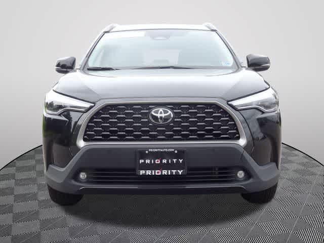 2025 Toyota Corolla Cross XLE