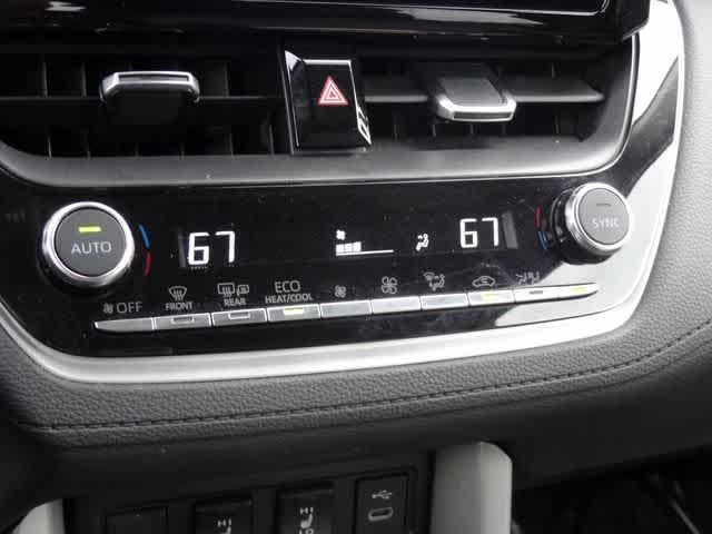 2025 Toyota Corolla Cross XLE